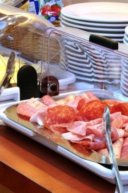 Umfangreiches Frühstücksbuffet